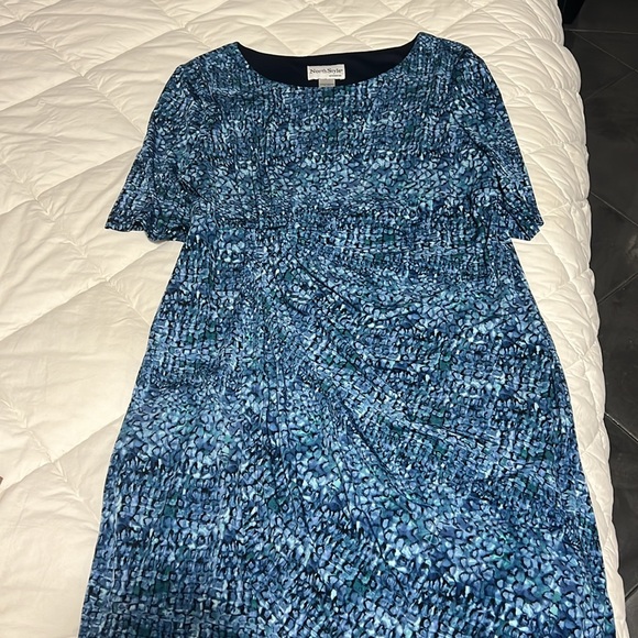 Northstyle polyester midi dress size 18. Work. Casual. Modest. - Picture 4 of 5